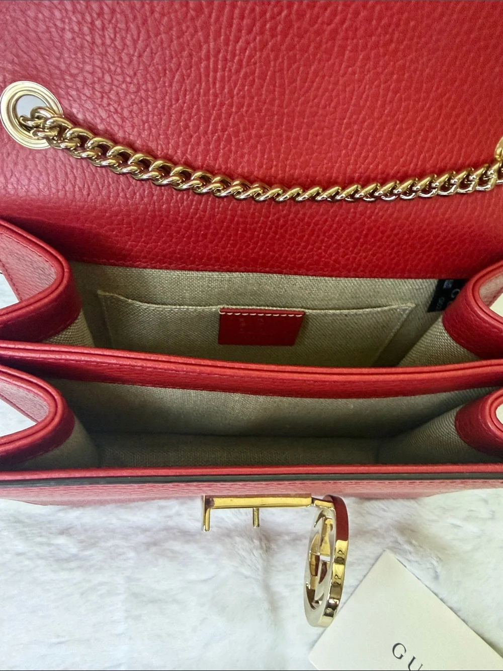 EUC. Gucci Cherry Red Leather Interlocking Crossbody With Gold Chain